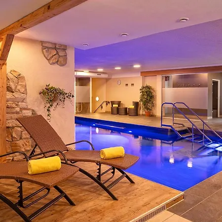 Tyrol Hotel 4*